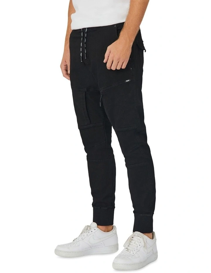 The W21 Armoured Drifter Spray Black - Image 2