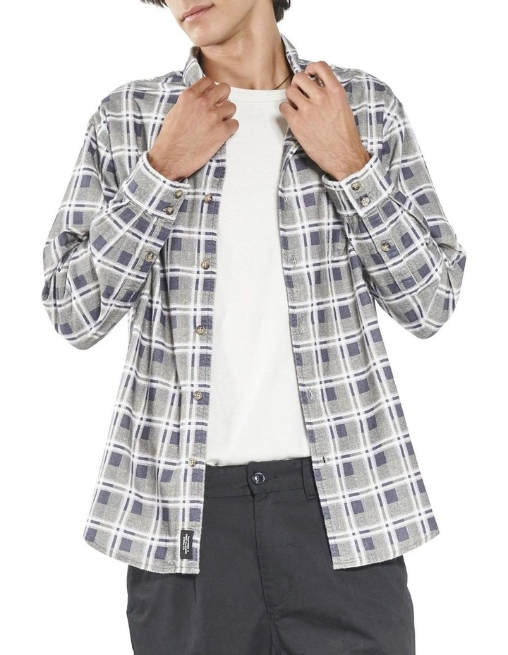 Control Flannel Shirt In Navy/White - Image 4